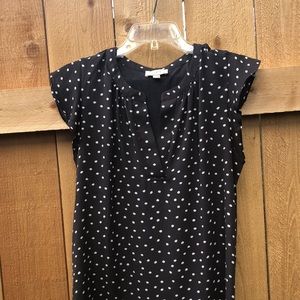 Loft medium top grey with white polka dots